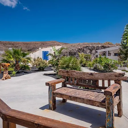 Etti - Paradise Rosa Maria *